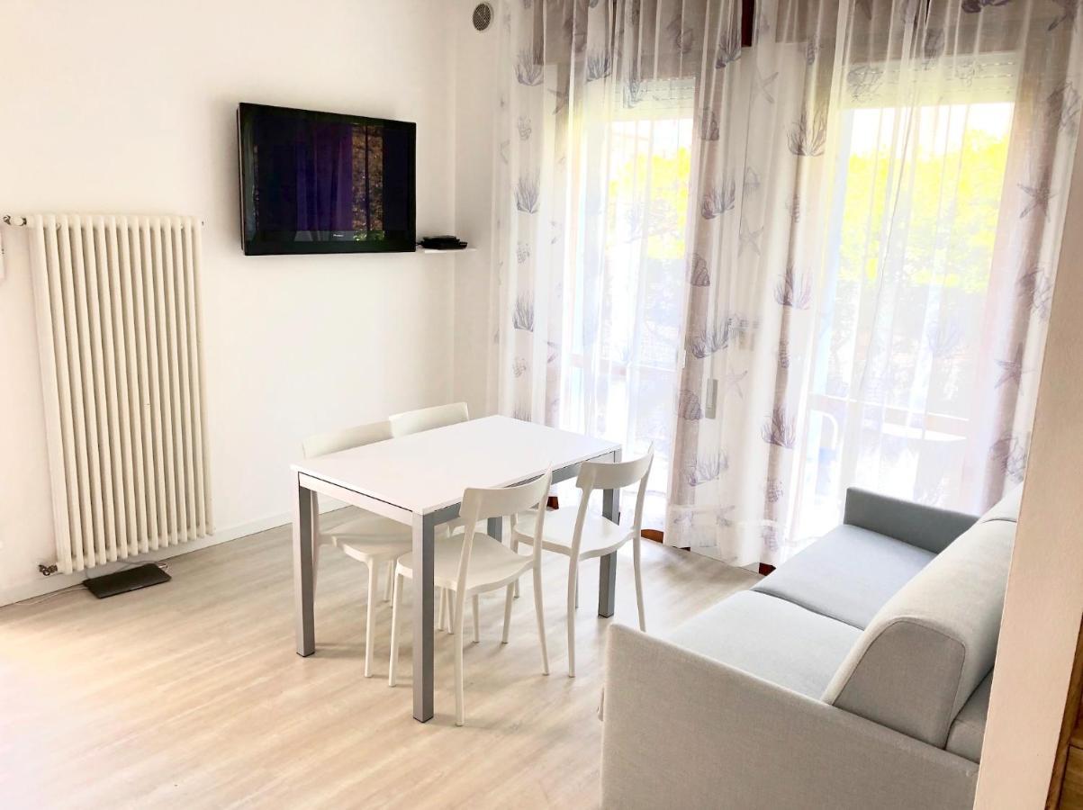 Villa Santin Carraro Immobiliare - Family Apartments Jesolo Extérieur photo
