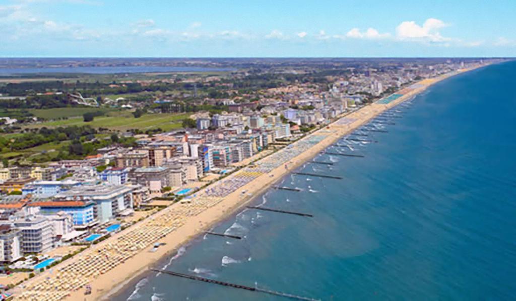 Villa Santin Carraro Immobiliare - Family Apartments Jesolo Extérieur photo
